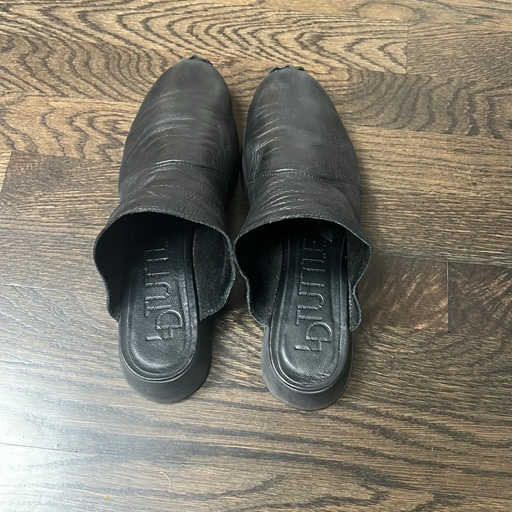 Hip & Stylish Slide on Mules by Longitude - Picture 3 of 5